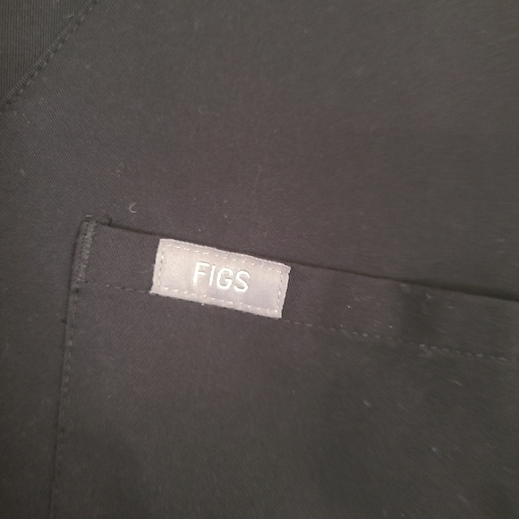 Figs Technical Collection Black Scrub Top in Size Small - Picture 4 of 7